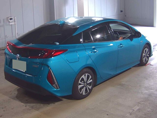 2017 Toyota Prius PHEV A auction photo 5