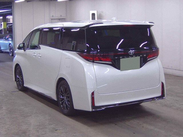 2025 Toyota Vellfire Z Premier auction photo 2