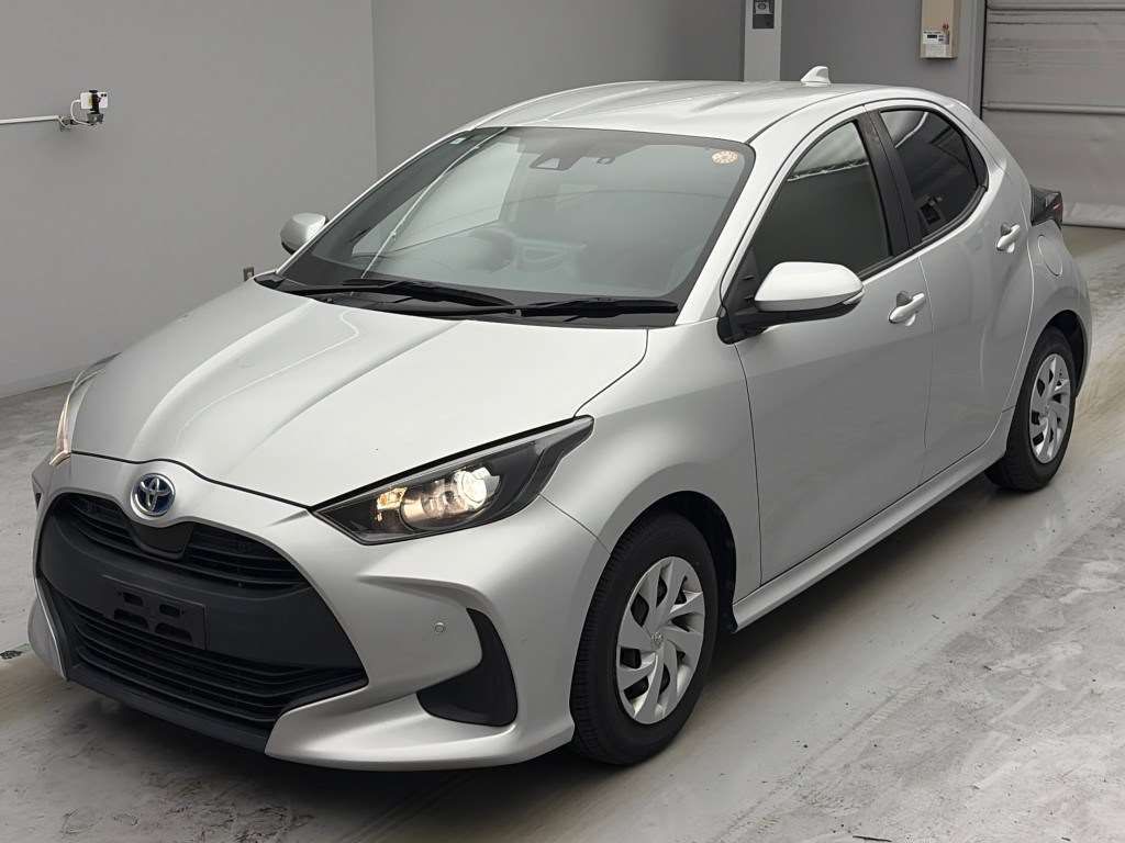 2021 Toyota Yaris Hybrid X Japan auction vehicle