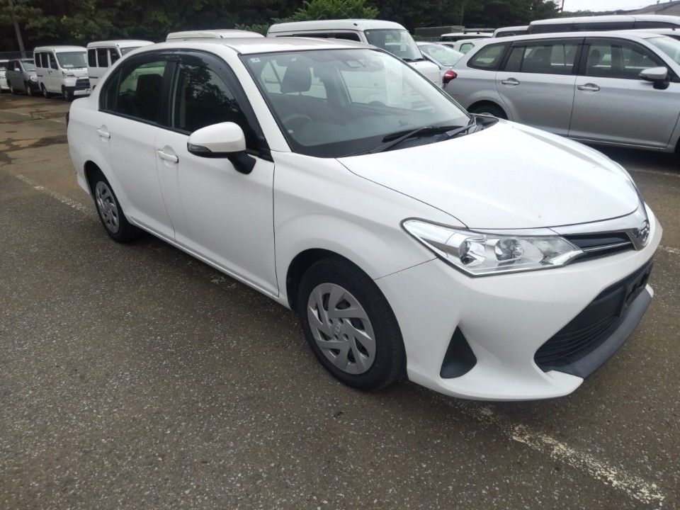 2021 Toyota カローラ アクシオ auction photo 4