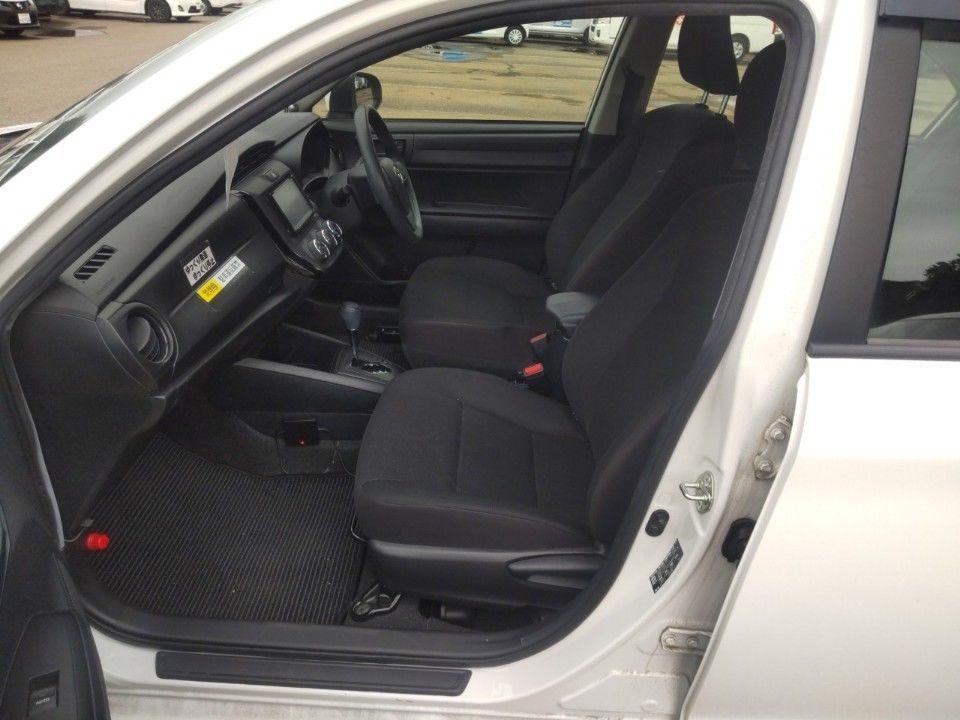 2021 Toyota カローラ アクシオ auction photo 16