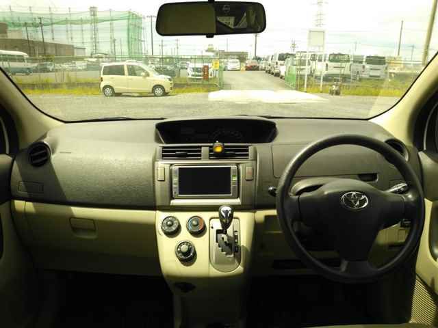 2009 Toyota Passo Sette X auction photo 8