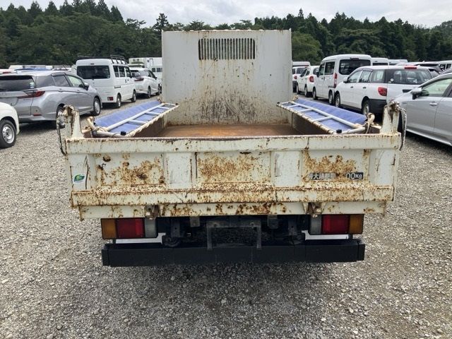 2018 Isuzu Elf dump auction photo 3