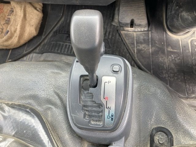 2018 Isuzu Elf dump auction photo 11