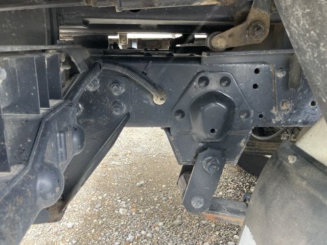 2018 Isuzu Elf dump auction photo 7
