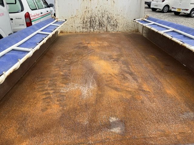 2018 Isuzu Elf dump auction photo 9