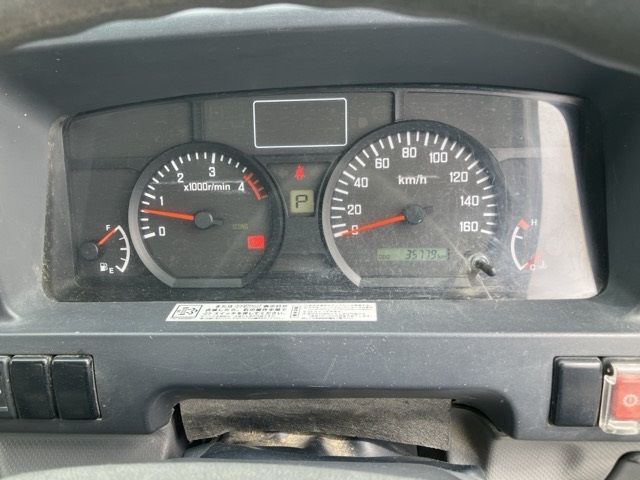2018 Isuzu Elf dump auction photo 4