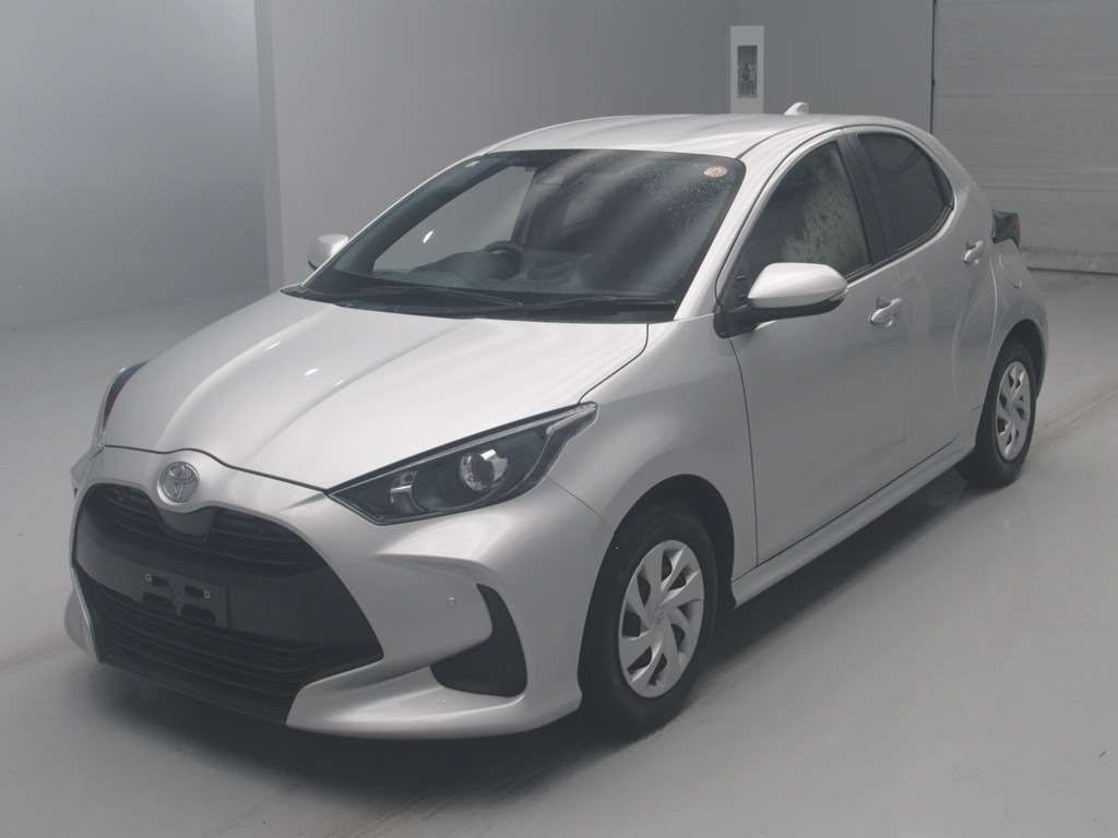 2021 Toyota Yaris Hybrid X Japan auction vehicle