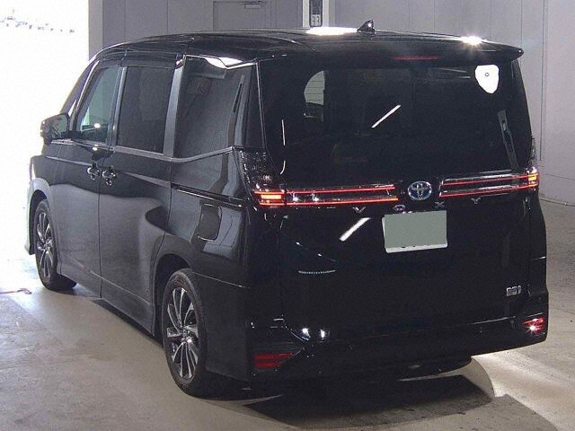 2023 Toyota Voxy Hybrid S-Z auction photo 2