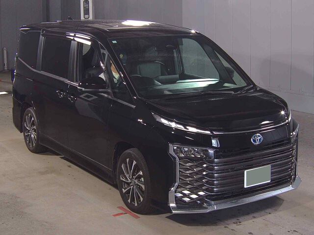 Japan Auction Vehicles 8 2023 Toyota Voxy Hybrid S-Z auction photo