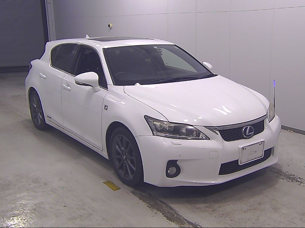 Japan Auction Vehicles 14 2013 Lexus CT200h Fスポーツ auction photo
