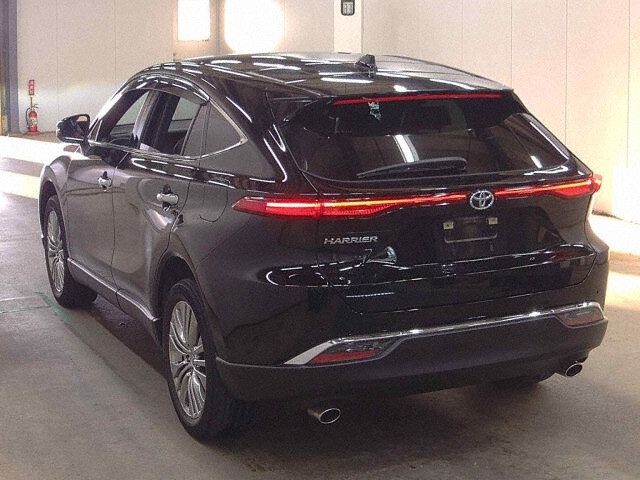 2023 Toyota Harrier Z auction photo 2