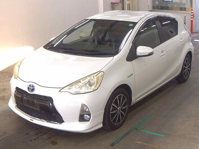 2013 Toyota Aqua G Smart Entry PG auction photo 4