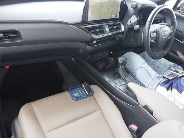 2023 Lexus UX UX250Hグレースフル auction photo 3