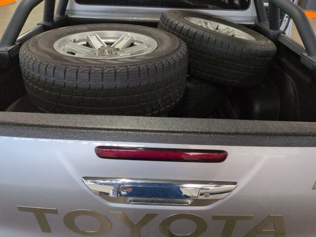 2020 Toyota Hilux Z 4WD auction photo 3