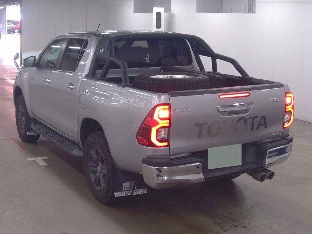 2020 Toyota Hilux Z 4WD auction photo 2