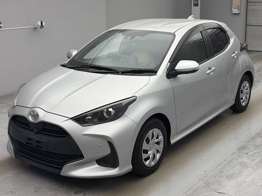 Japan Auction Vehicles 4 2021 Toyota Yaris G auction photo