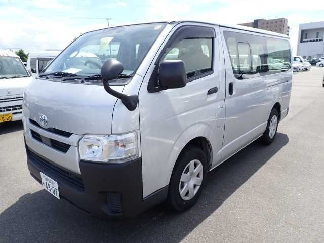 Japan Auction Vehicles 13 2021 Toyota Hiace DX auction photo