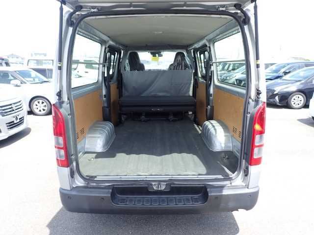 2021 Toyota Hiace DX auction photo 3
