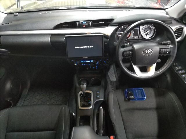 2023 Toyota Hilux Z 4WD auction photo 3