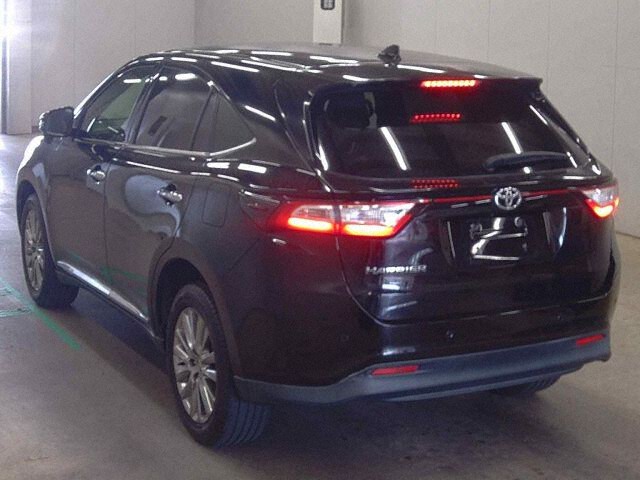 2019 Toyota Harrier premium auction photo 2