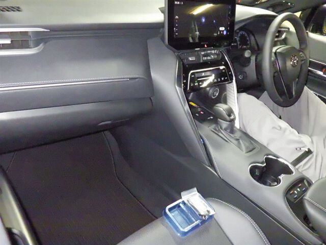 2026 Toyota Harrier Z Leather Package auction photo 3