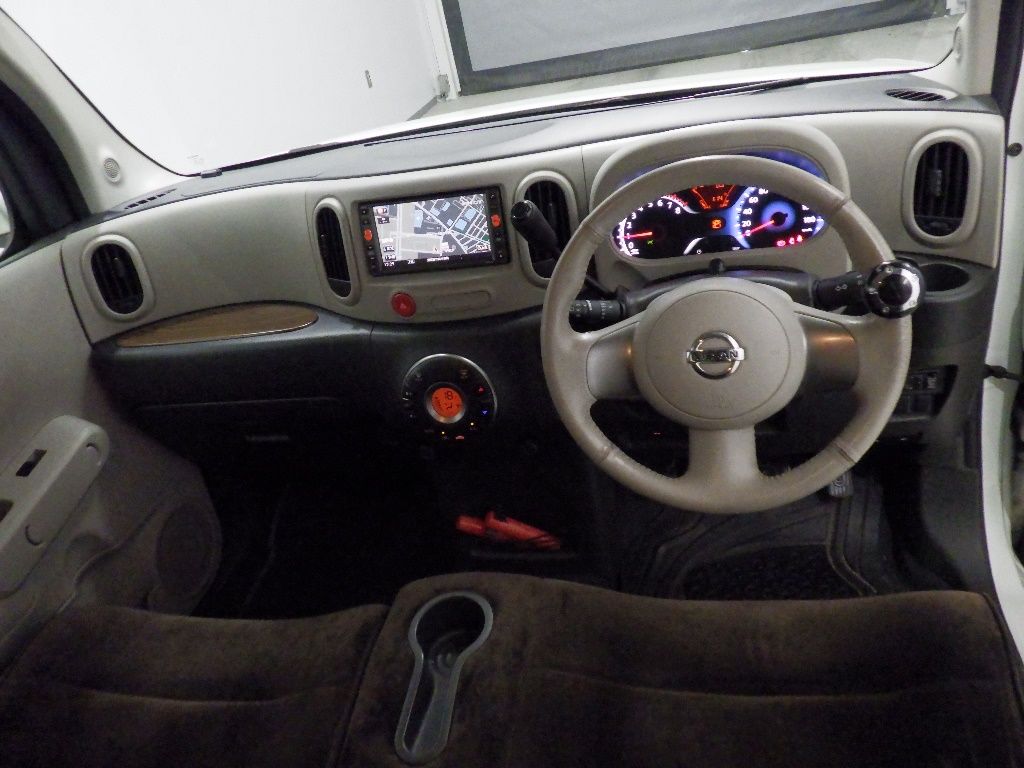 2011 Nissan Cube 15X Vセレクション auction photo 3