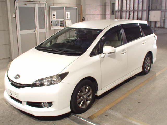 2014 Toyota Wish 1.8G auction photo 4