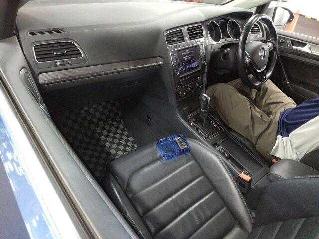 2015 Volkswagen ゴルフオールトラック TSI 4MアプグレP 4WD auction photo 3