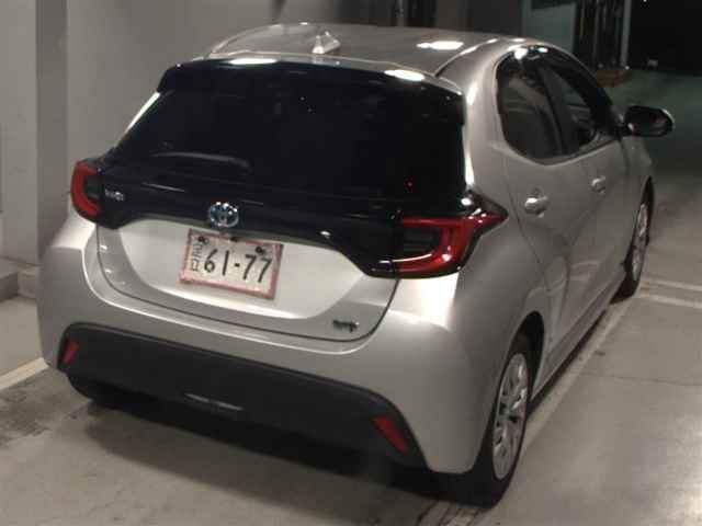 2020 Toyota Yaris ハイブリッドZ auction photo 5