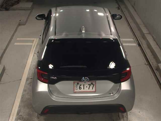 2020 Toyota Yaris ハイブリッドZ auction photo 7