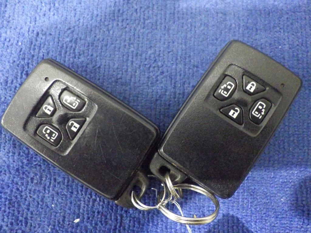 2011 Toyota Estima Aeras G Edition auction photo 12