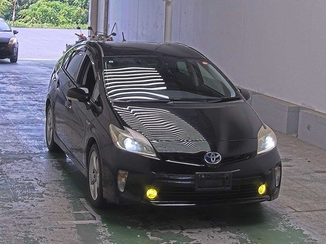 Japan Auction Vehicles 7 2013 Toyota Prius G auction photo