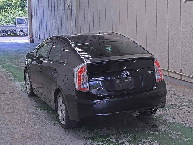 2013 Toyota Prius G auction photo 2