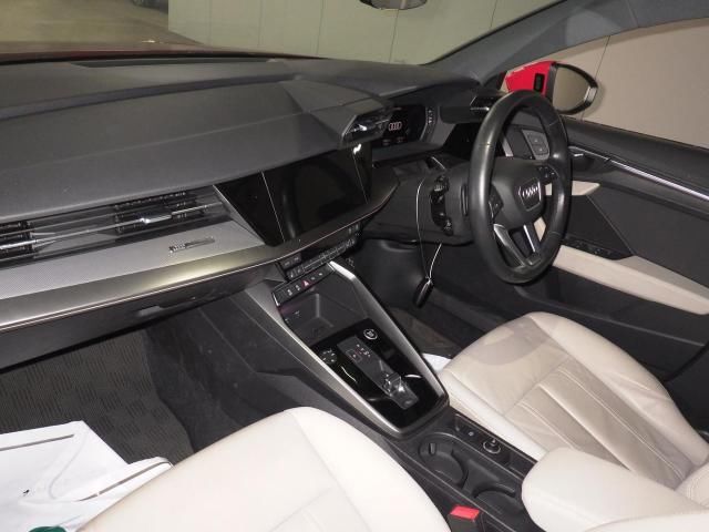2021 Audi A3 SB 30TFSI Advanced auction photo 2