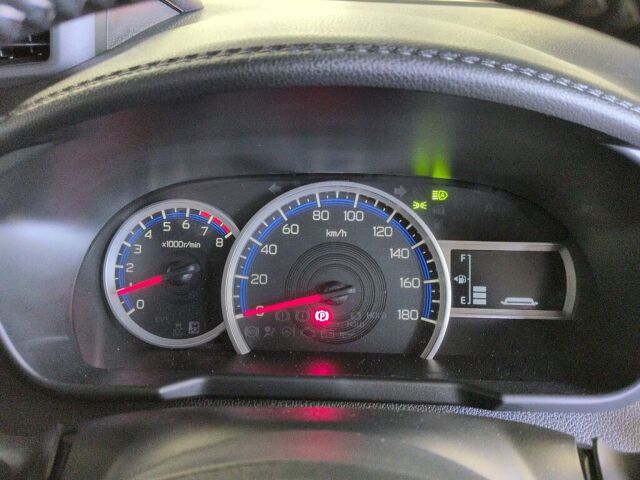 2025 Toyota Roomy カスタムG 4WD auction photo 6