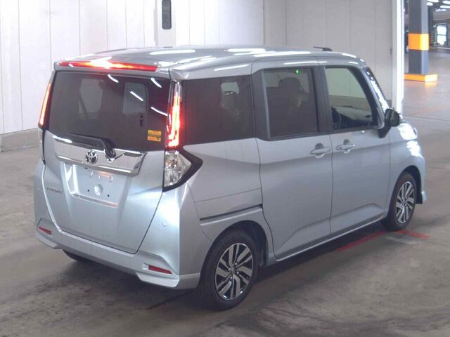 2025 Toyota Roomy カスタムG 4WD auction photo 5