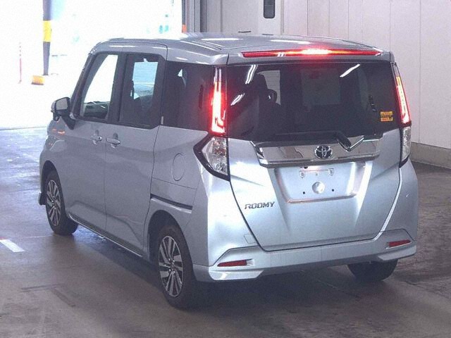 2025 Toyota Roomy カスタムG 4WD auction photo 2
