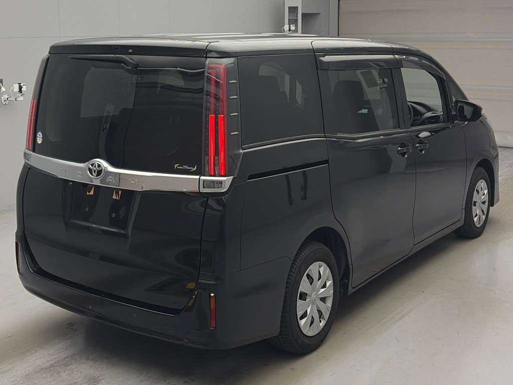 2021 Toyota Noah X auction photo 2