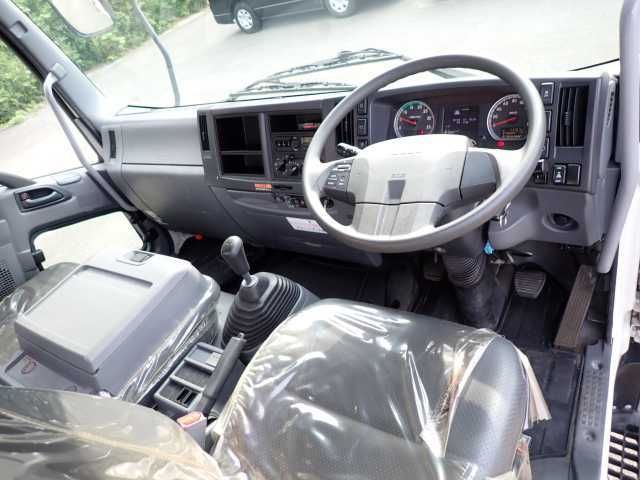 2018 Isuzu Forward 2.5t クレーン付 auction photo 5
