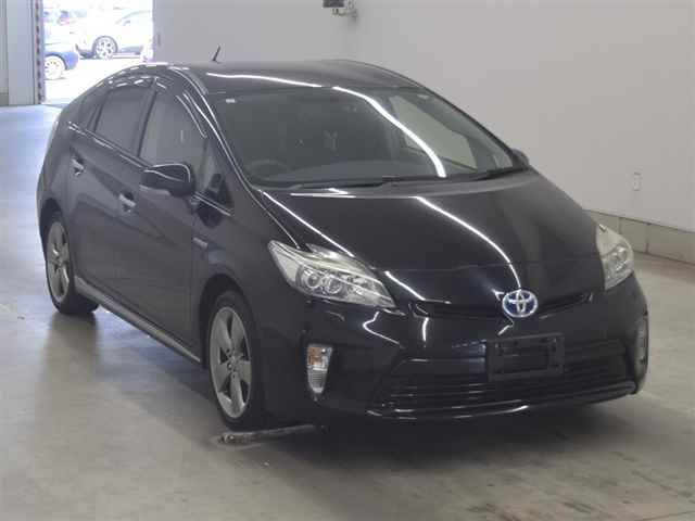 2015 Toyota Prius S Touring Selection Maiko Japan auction vehicle