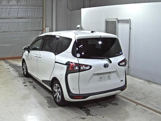 2020 Toyota Sienta Hybrid G ​​Cuero auction photo 2