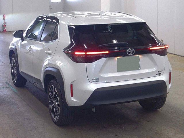 2025 Toyota Yaris Cross Hybrid Z auction photo 2