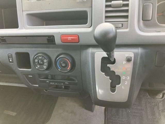 2009 Toyota Hiace ワゴン DX auction photo 5