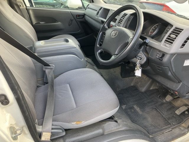 2009 Toyota Hiace ワゴン DX auction photo 8