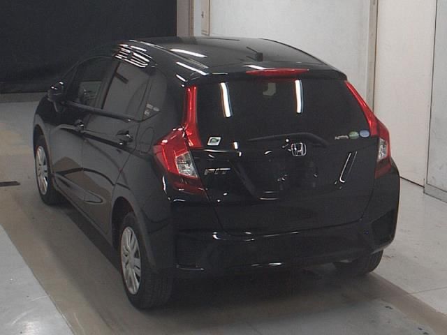 2016 Honda Fit 13G Fパッケージコンフォートエディション auction photo 2