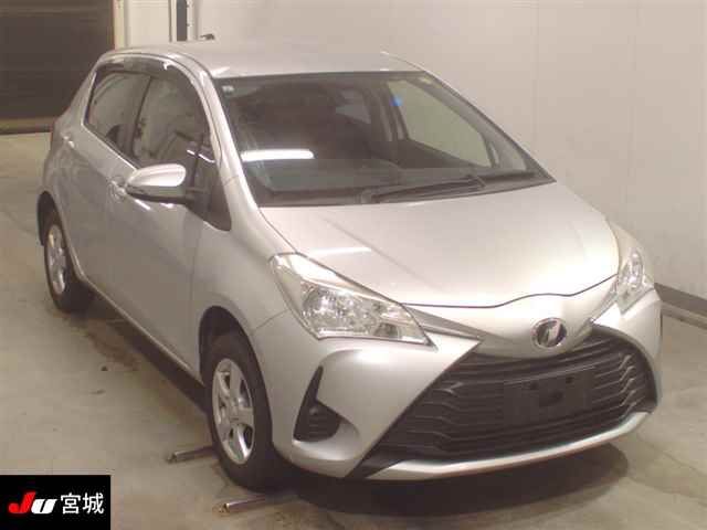 2017 Toyota Vitz 4WD F Japan auction vehicle
