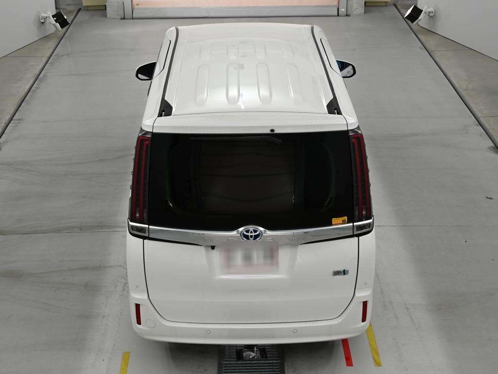 2021 Toyota Noah Hybrid X auction photo 8