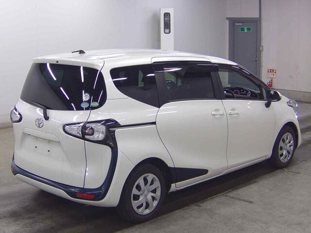 2015 Toyota Sienta G auction photo 5