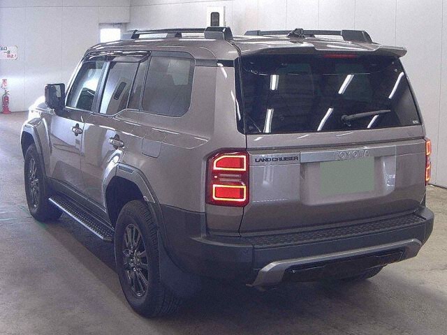 2025 Toyota Land Cruiser 250 VX 4WD auction photo 2